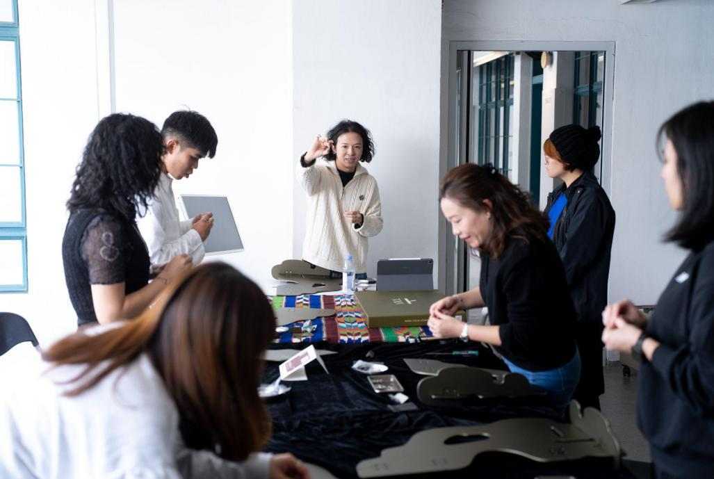 海内外设计师云集香港! 湾区设计盛会“deTour 2025 设计节”在PMQ元创方启幕!