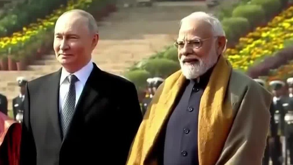 普京出访印度，莫迪高规格接待，军火与石油或为焦点