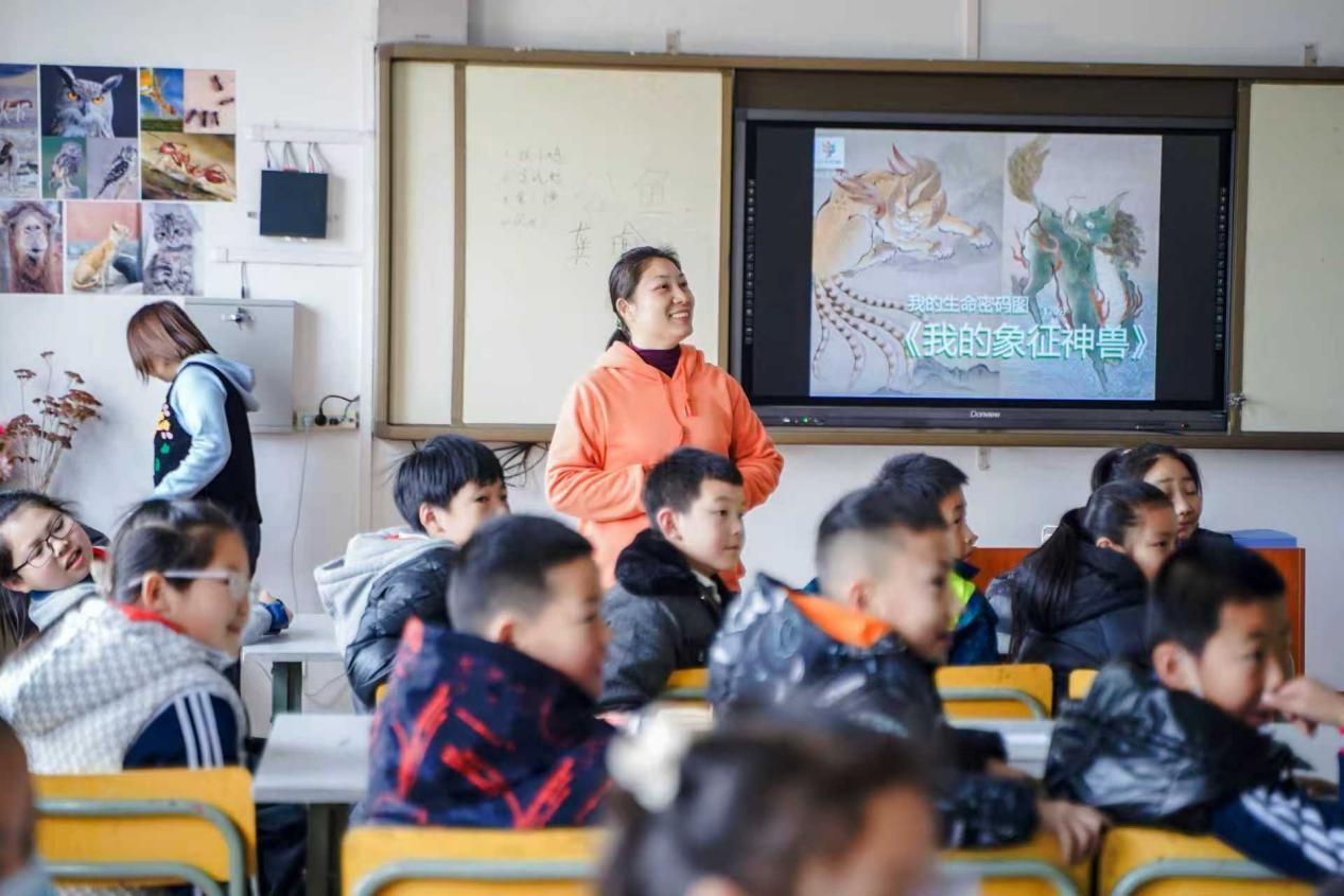“爱的启蒙”儿童美育创新公益项目：守护童心，美育浇灌爱的种子