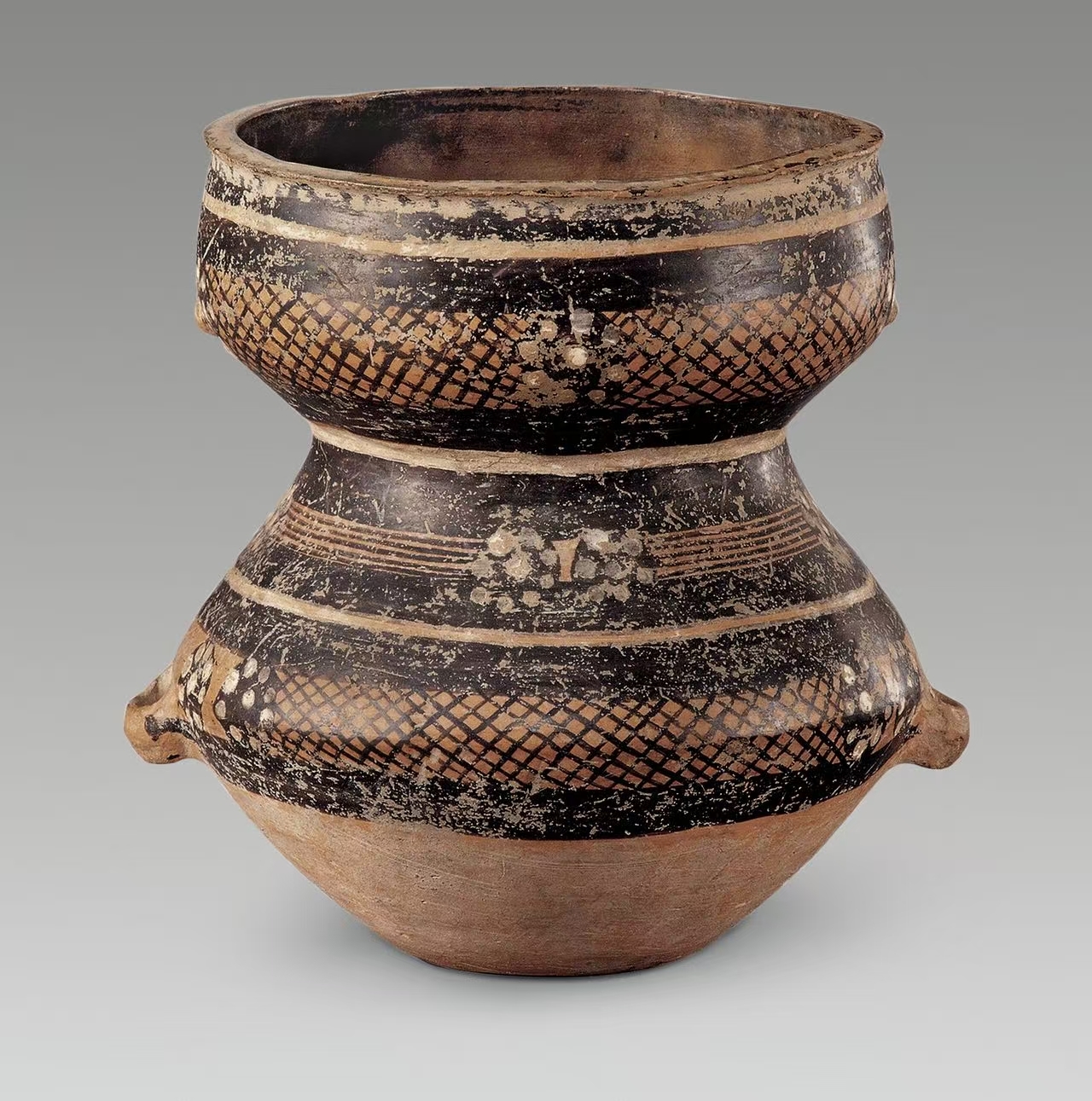 “彩陶艺术之巅峰——马家窑文化  彩陶特展”在深圳盛大启幕