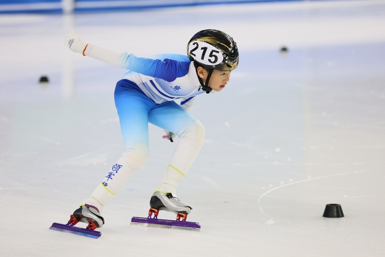 “冰超”2025全国“冰轮之星&middot;滑起来”系列赛事活动总决赛鸣枪开赛