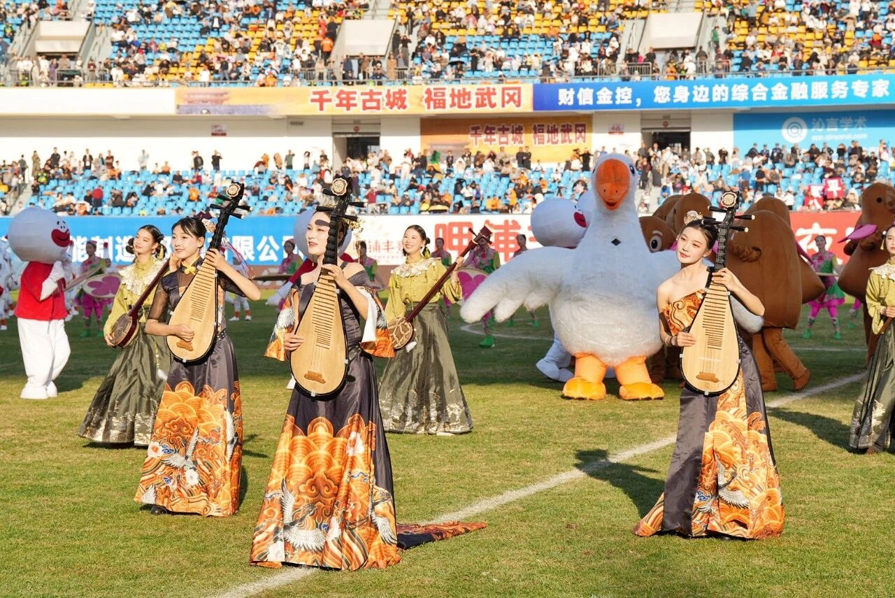 千年文脉激荡绿茵场——从《云山下的乡愁》看地域文化的“活化”之道