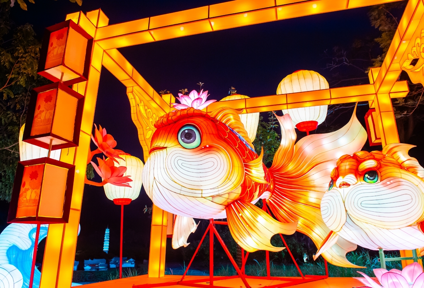 2026深圳锦绣中华新春灯会启幕！53万㎡东方光影点亮深圳非遗中国年