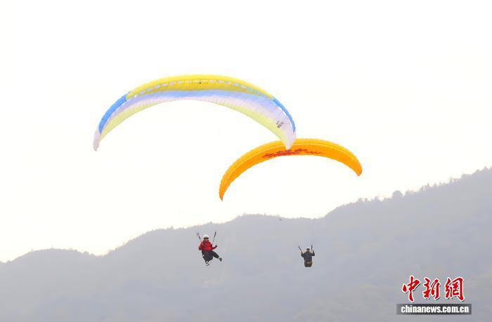 图为正在比赛的选手。熊锦阳 摄