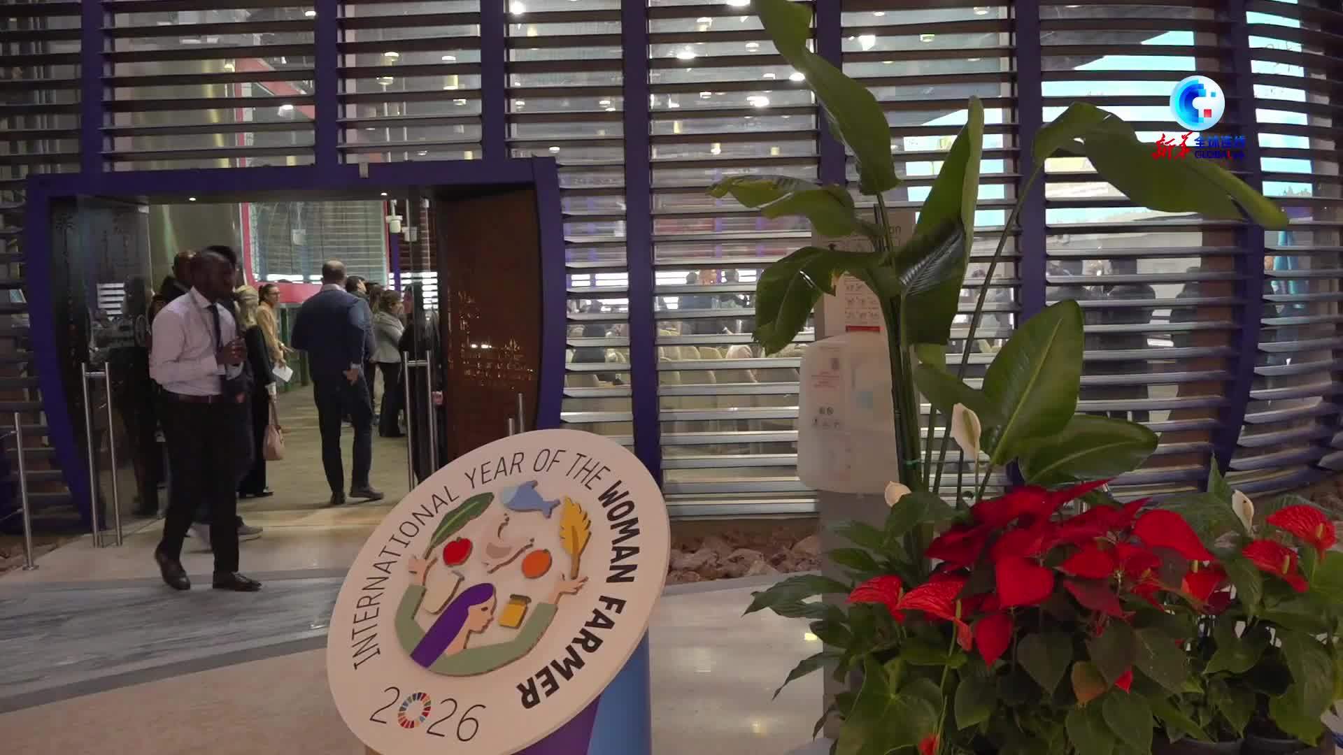 全球连线｜中国科学家获颁格林卡世界土壤奖