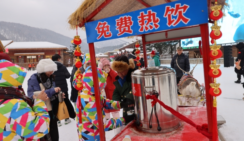 免费热饮“移动式送达”