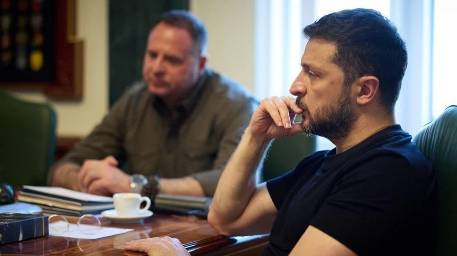 乌媒爆料:叶尔马克辞职前对泽连斯基破口大骂