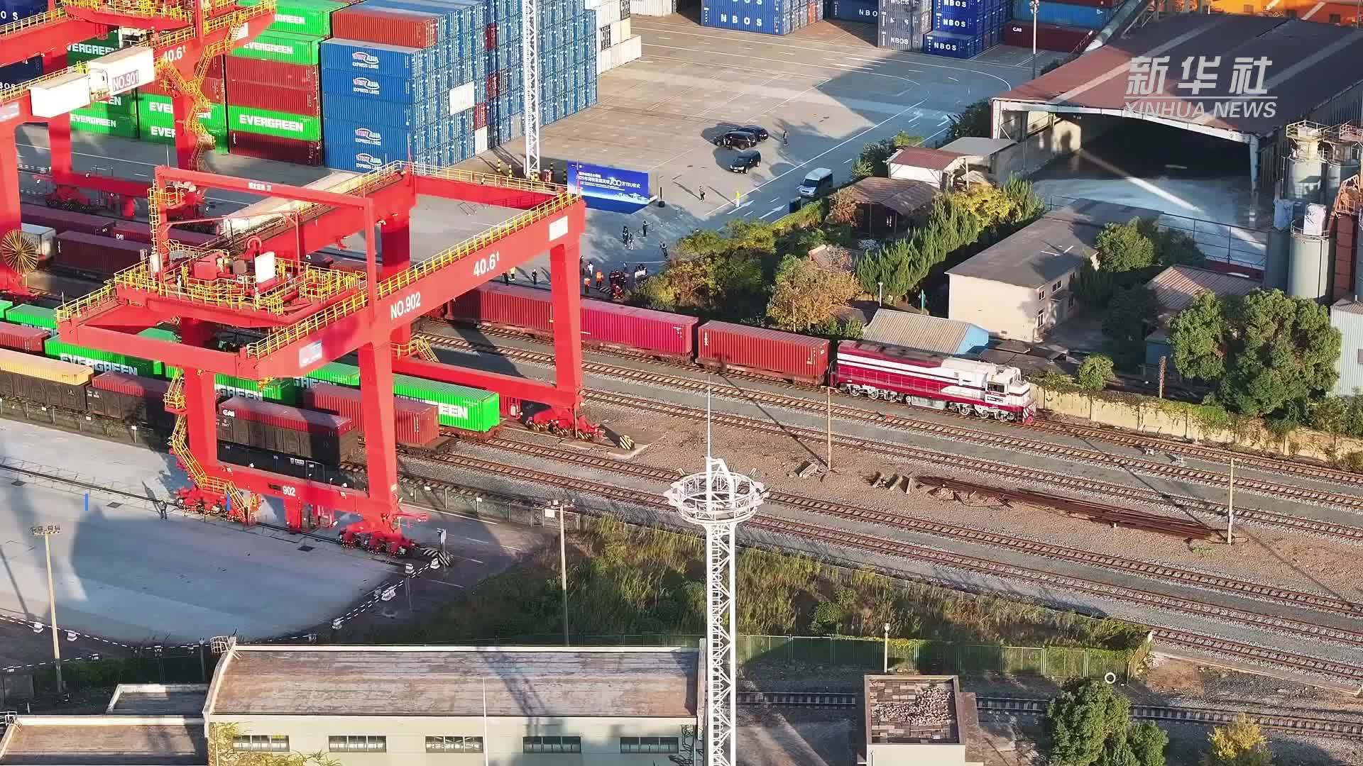 宁波舟山港诞生“百万箱级”铁路港站