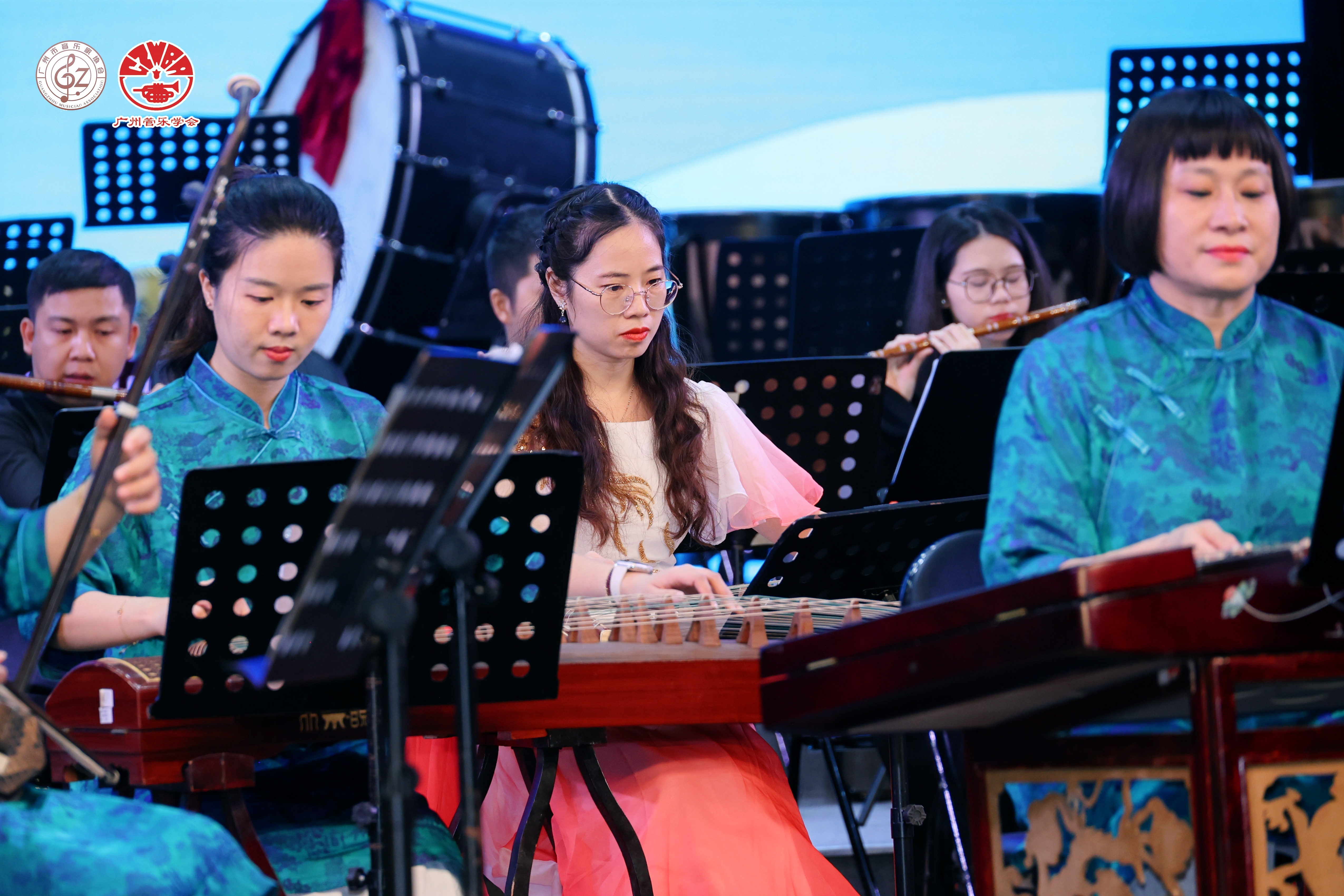 深圳市龙岗民族乐团荣获第十六届广东音乐邀请赛金奖