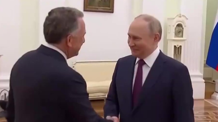 外交战场暗流涌动！美乌俄密集磋商，本周或定乌克兰战争终局？