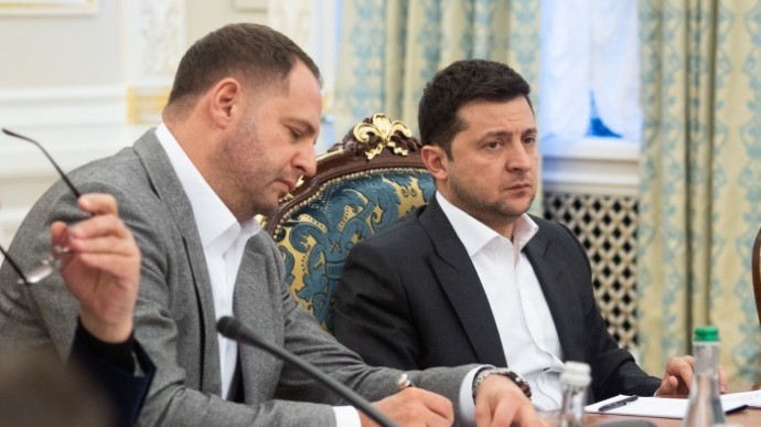 人物 |从娱乐圈爬到战时权力顶峰,他反腐风暴中黯然谢幕