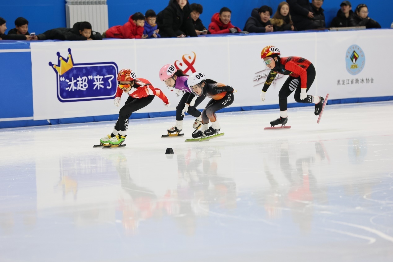 “冰超”2025全国“冰轮之星&middot;滑起来”系列赛事活动总决赛鸣枪开赛