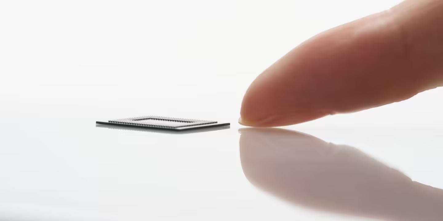 ▲ 韩国企业三星电子生产的 LPDDR5X 内存