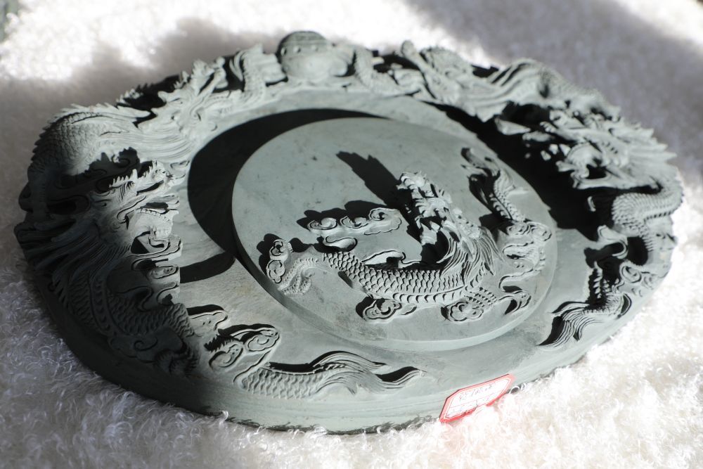 图为一款洮砚成品　新华社记者　梁军　摄