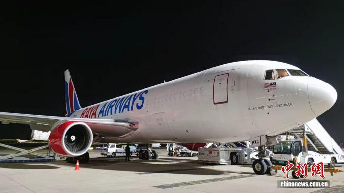 11月30日，南京开通“亚庇—南京—吉隆坡”全货机航线。东部机场集团有限公司 供图