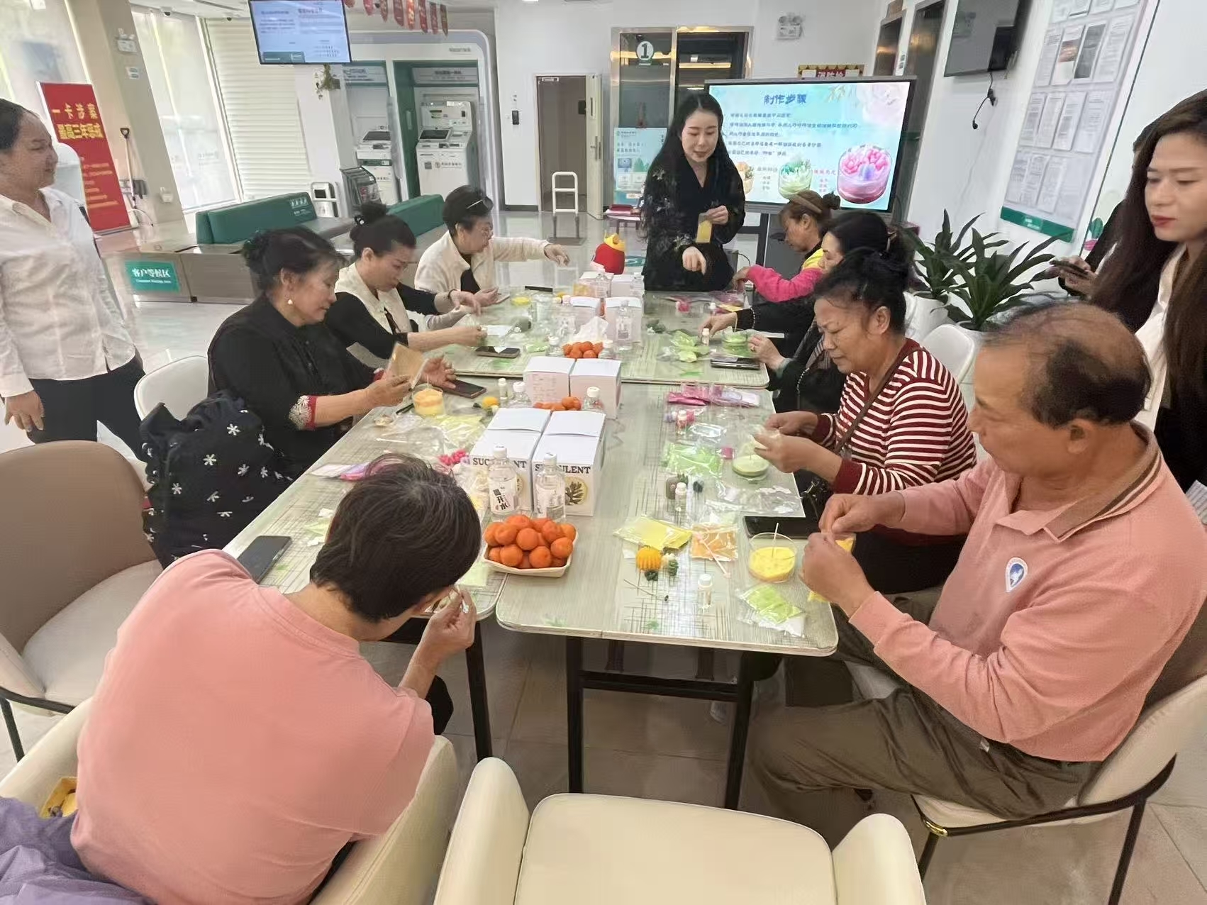 情系老年人，服务暖人心 ——农行海口人民路支行深耕适老化金融服务新场景