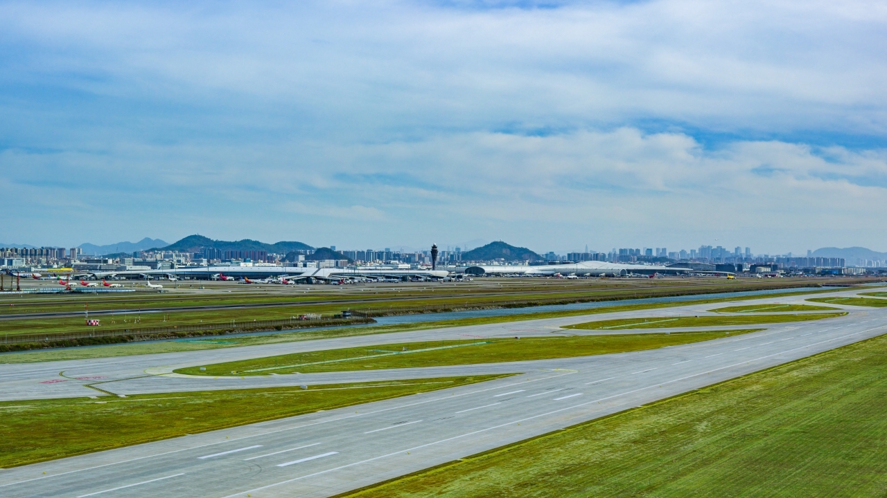 深圳机场正式迈入“三跑道时代”