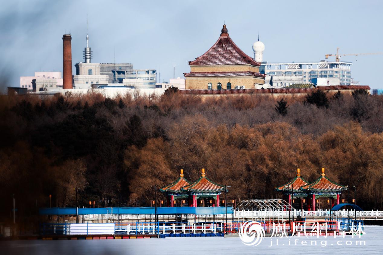 长春市南湖公园。