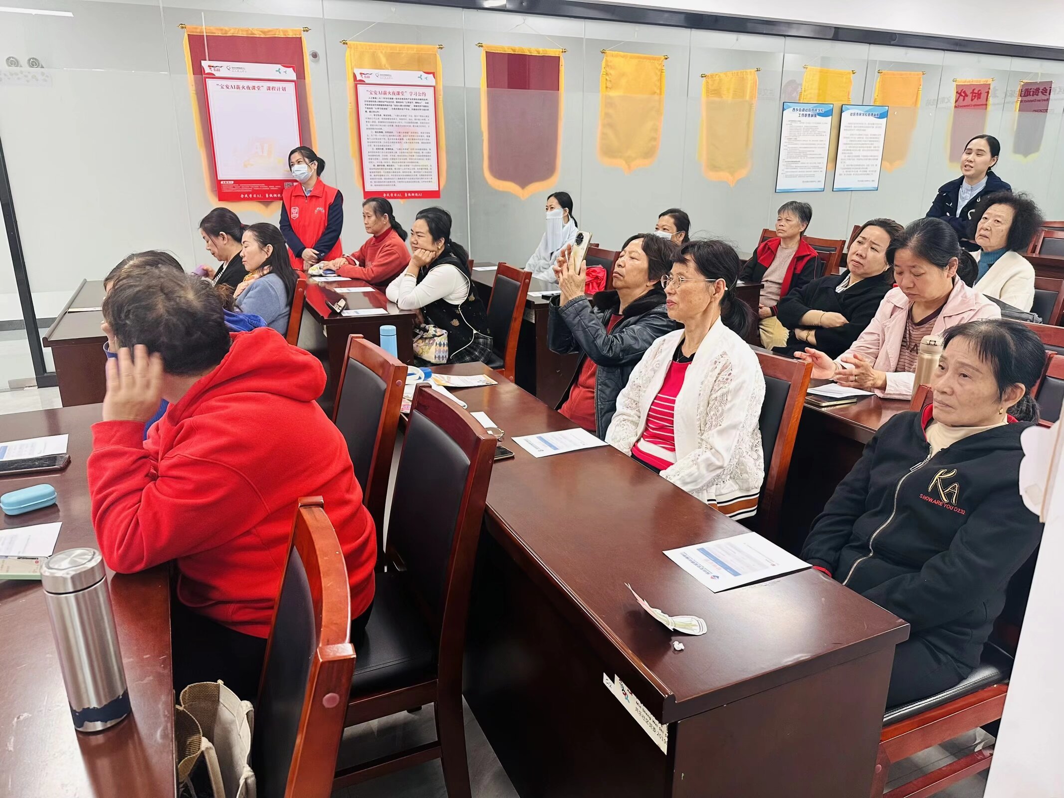 筑牢防骗防线 守护夕阳平安  ——共乐社区开展长者反诈骗专题讲座