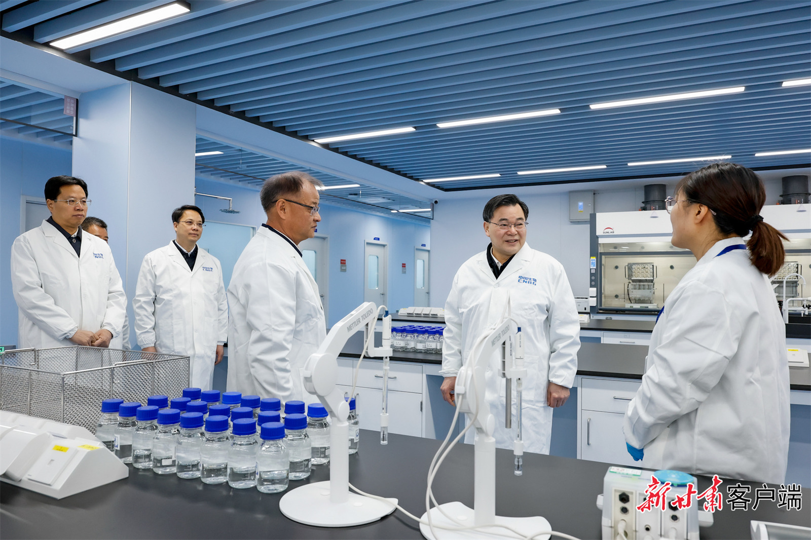 12月4日，省委书记、省人大常委会主任胡昌升在兰州高新技术产业开发区、兰州经济技术开发区调研。新甘肃&middot;甘肃日报记者　孟捷