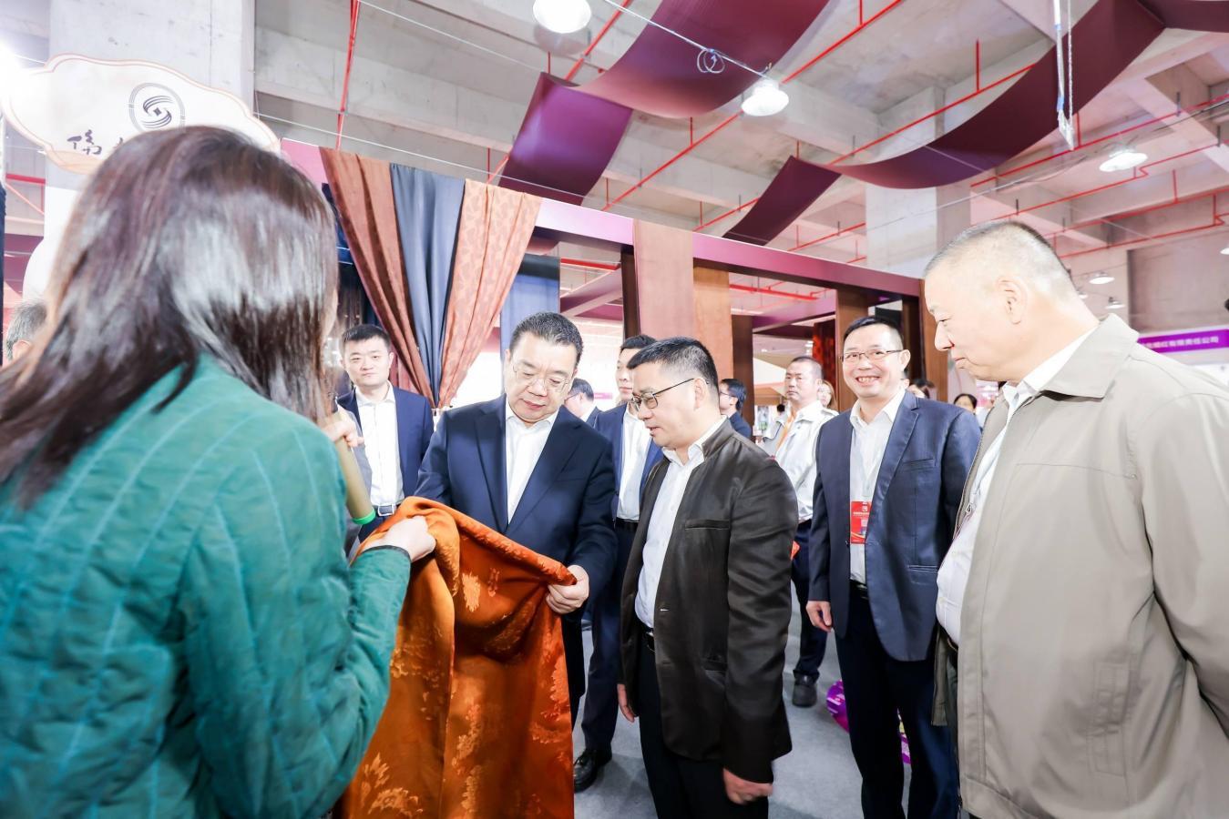 “美丽经济”串珠成链！伦教开启“含金量”满满的珠宝时尚文化盛宴