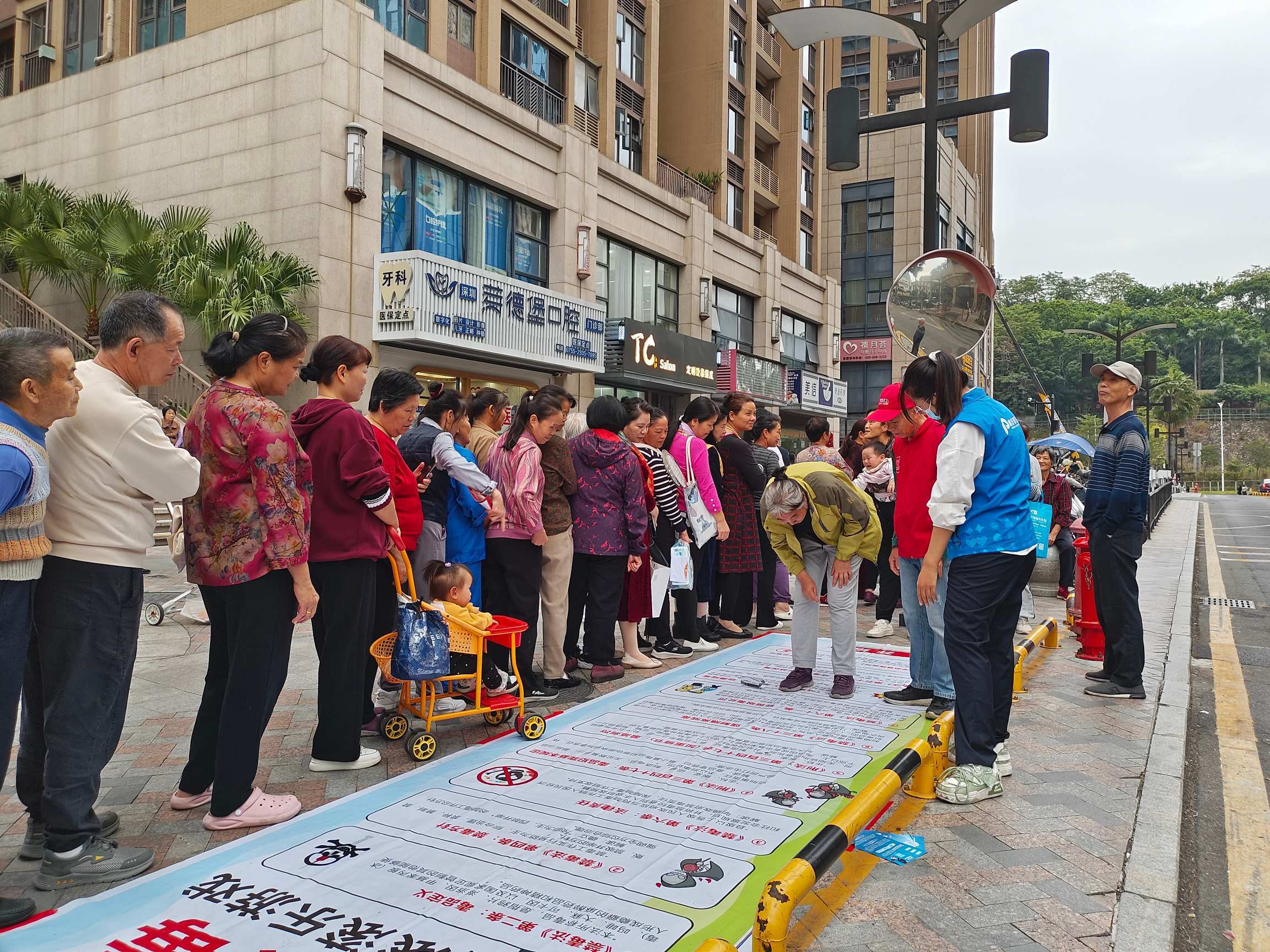 “禁毒在行动，健康伴我行”———流塘社区开展防毒防艾宣传活动