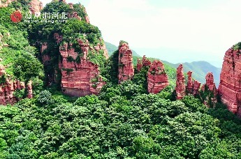 奇峰绝壁等你来解锁！免门票的嶂石岩景区“太香啦”