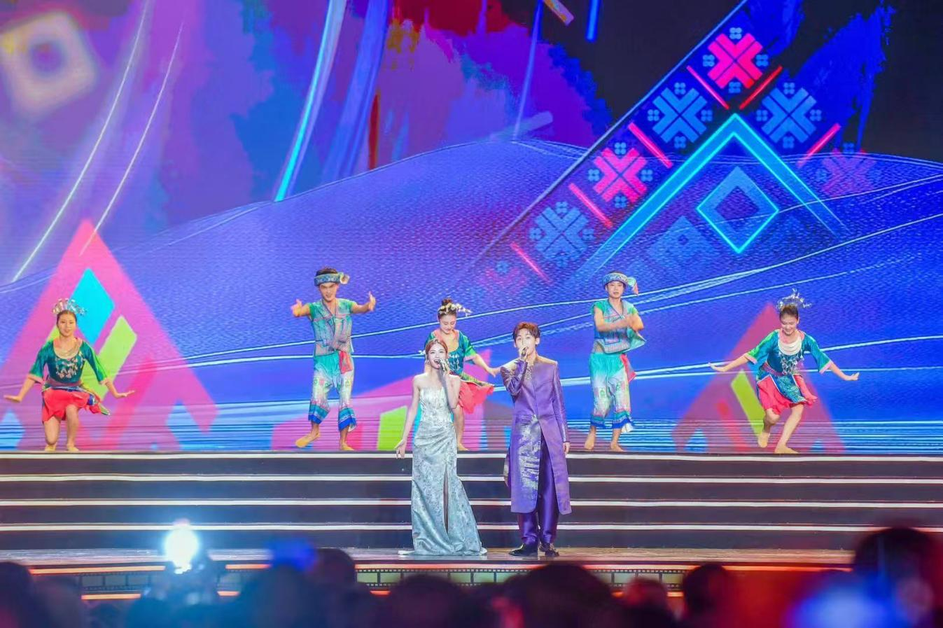 光影交织,盛宴启幕 第七届海南岛国际电影节绽放三亚