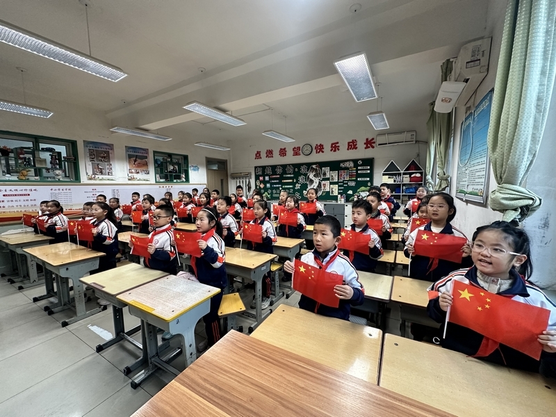 国家宪法日，天桥区一学校多维形式开展主题教育