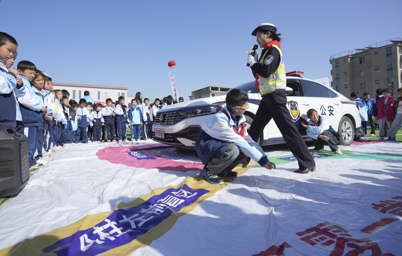 新余交警面对面宣讲 为校园交通安全护平安