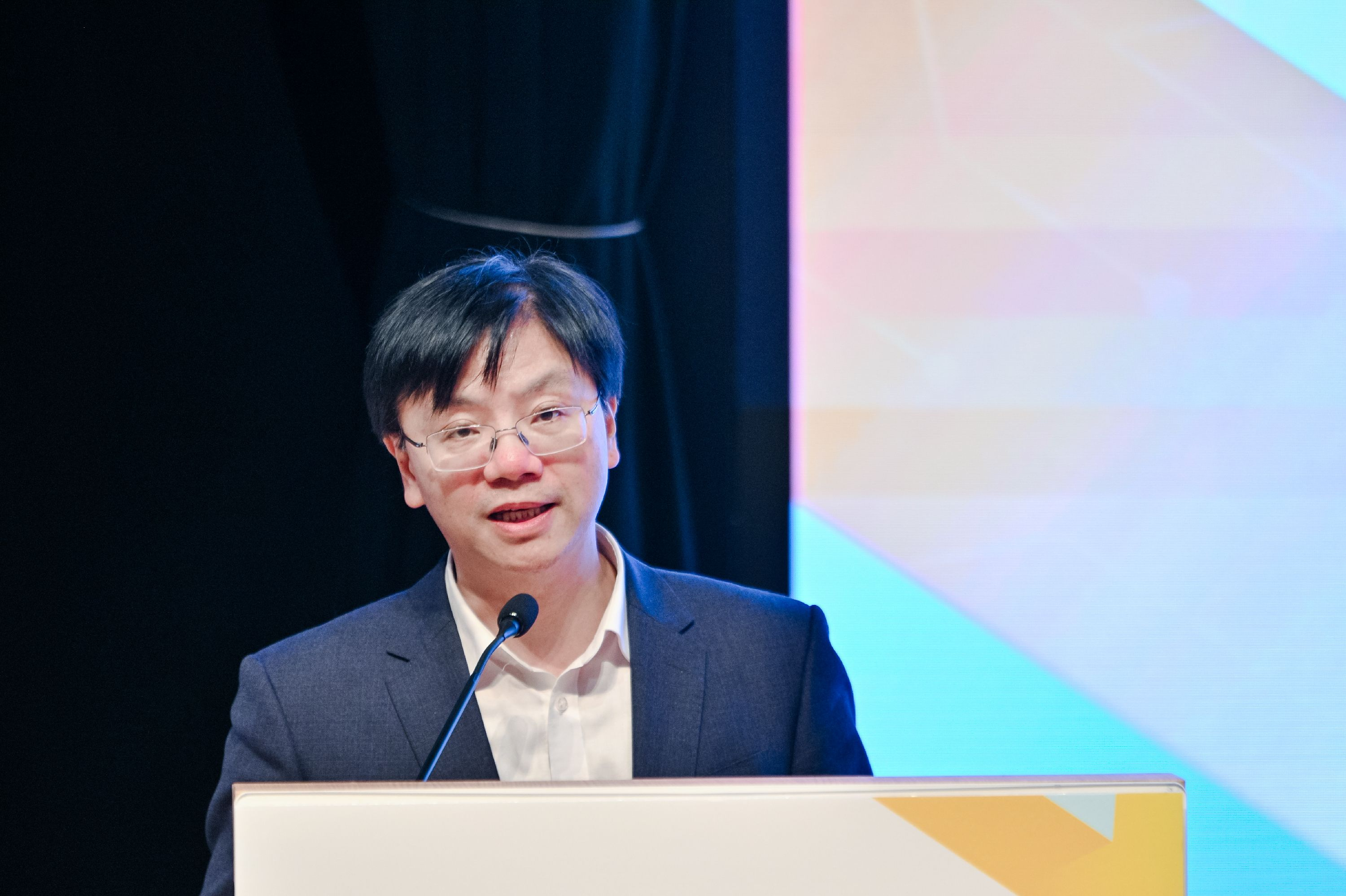 EDA精英挑战赛在港举办，南京江北新区广发产业英雄帖