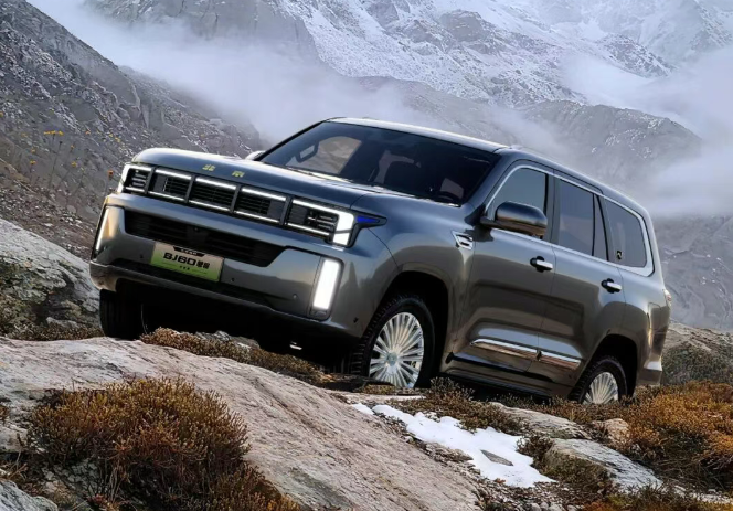 BJ60增程行政版正式上市，焕新价27.58万元_北京bj60新车多少钱