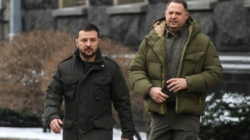 人物 |从娱乐圈爬到战时权力顶峰,他反腐风暴中黯然谢幕