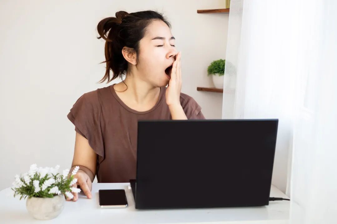 打哈欠为什么会传染　这回终于明白了