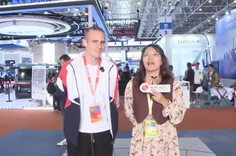 “空中芭蕾”太上头！国际友人打卡珠海国际室内飞行表演