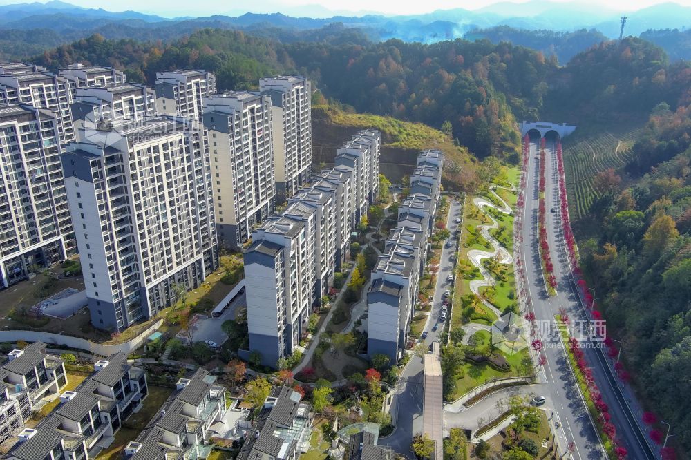 婺女洲公路改造提升全面完成（王国红 摄）