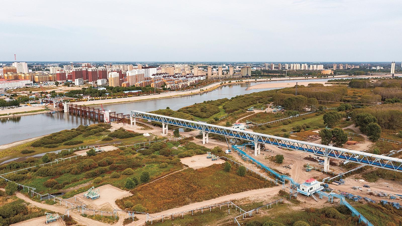 投资3.15亿元建设的过江管桥项目。