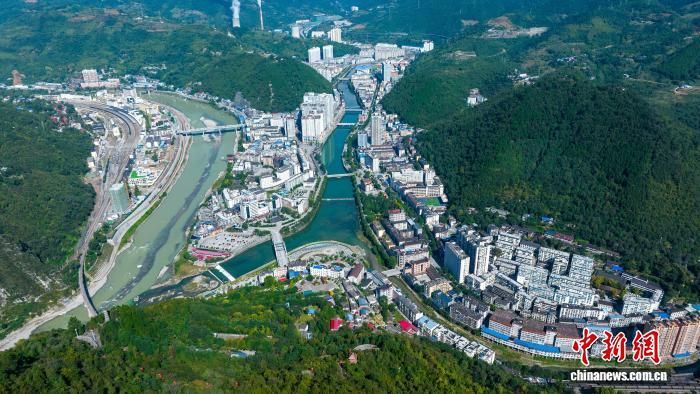航拍陕西省汉中市略阳县。(略阳县融媒体中心供图)