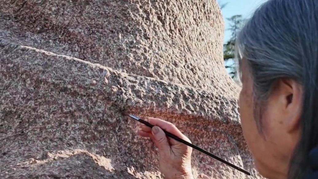 何鄂为黄河母亲雕像“补妆”　期待一波美颜暴击