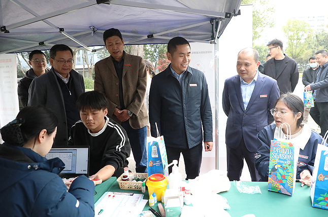 江西科技学院开展“志愿江科,青春同行”国际志愿者日主题系列活动