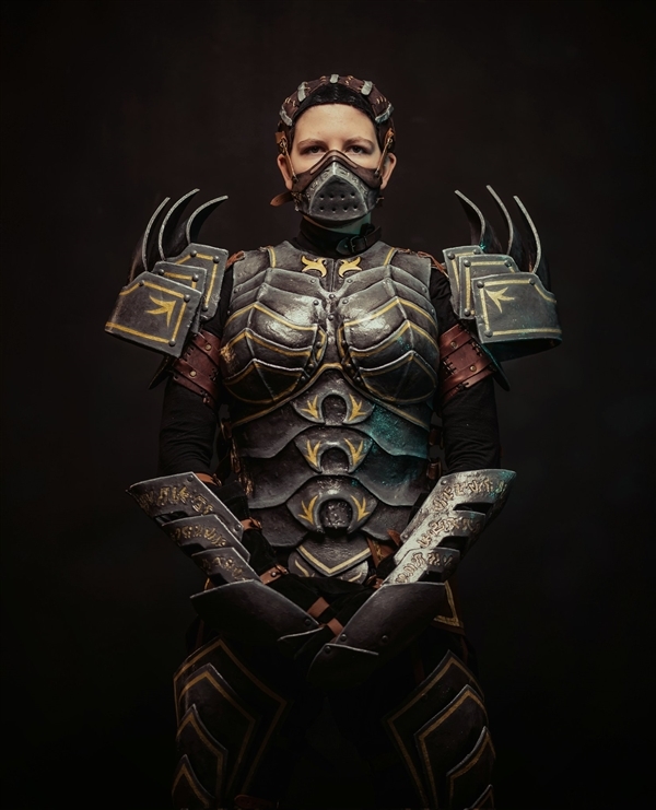 神秘雕像与拉瑞安新作相关