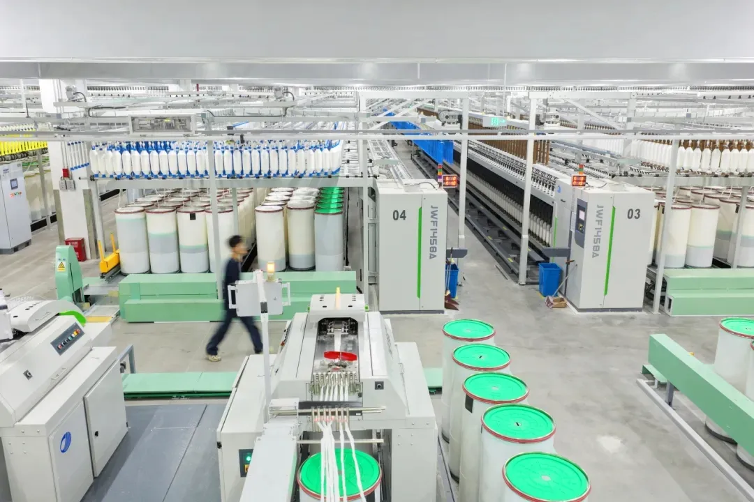 江苏大生集团碳中和智慧纺纱工厂 记者许丛军摄