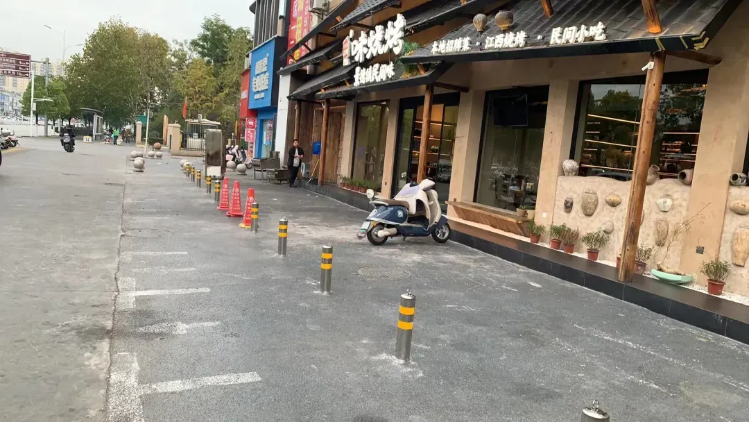 景德镇整治违停、占道经营、私占公共车位等现象 缓解群众停车难题