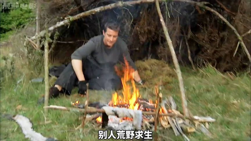 贝爷再战新西兰荒野，逮条五六斤鳗鱼，吃水煮小龙虾和蚱蜢刺身 