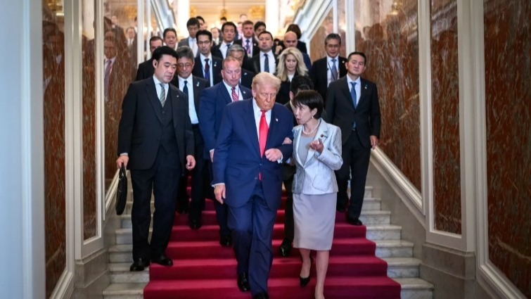 高市早苗居然敢向特朗普讨说法？