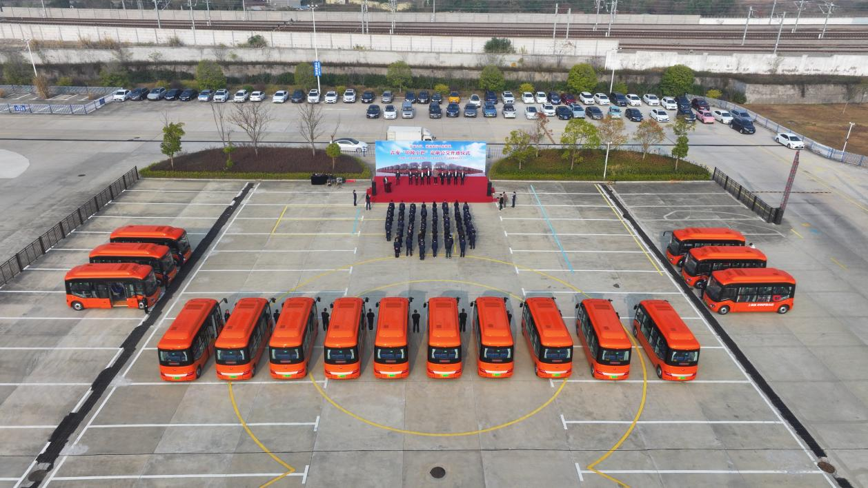 “庐陵小巴”开通仪式现场