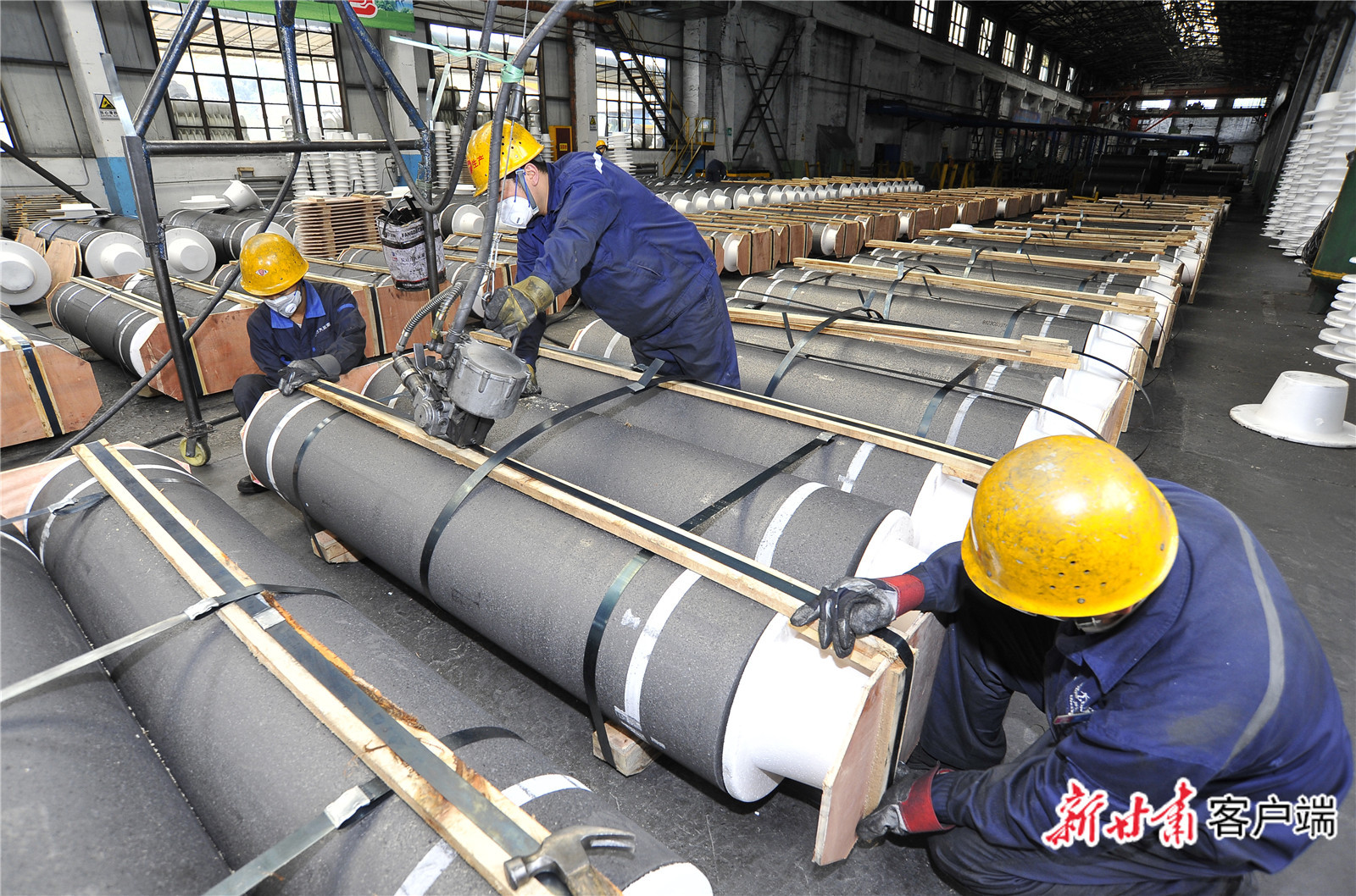 方大炭素生产车间