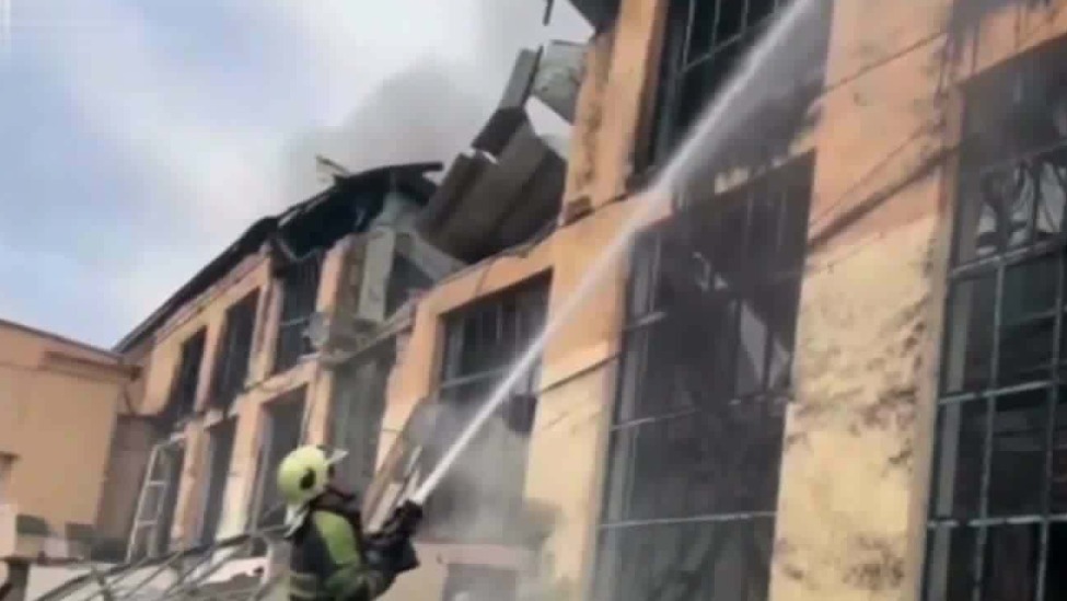 乌克兰基辅近郊一铁路枢纽遭俄军袭击