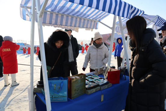 首届黑龙江省冰雪运动超级联赛（佳木斯&middot;郊区站）启动仪式暨“冰超”&middot;2025年金穗谷秸秆迷宫雪地足球赛开幕式