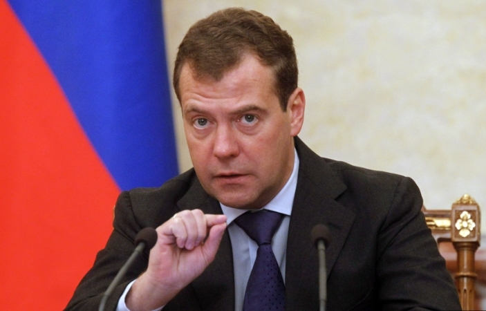 梅德韦杰夫:美国开始意识到,独自扮演超级英雄的代价过于高昂